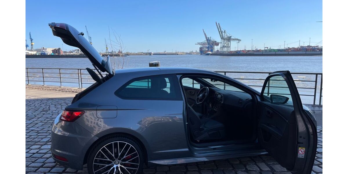 Seat Leon 89.000 km 19.500 &euro; Hamburg 22769