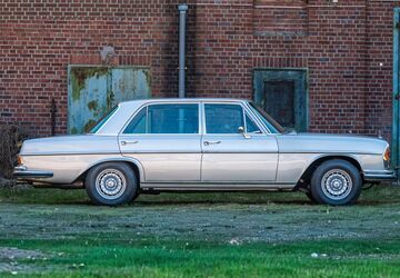 Mercedes-Benz 300 140.462 km 95.000 &euro; Hamburg 22041