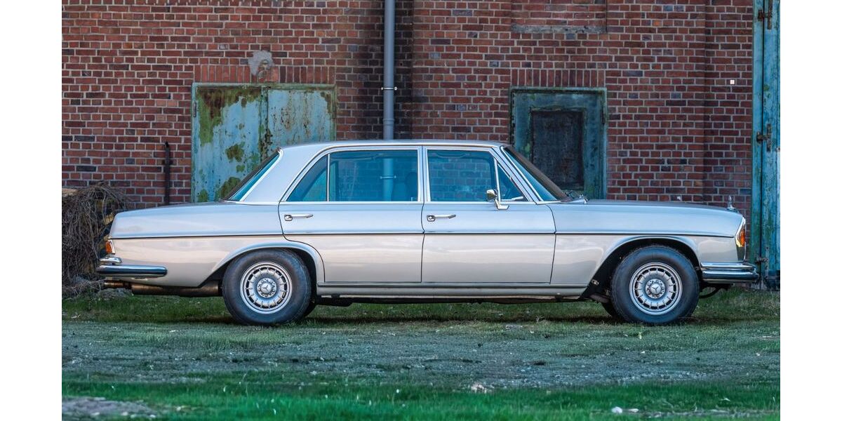 Mercedes-Benz 300 140.462 km 95.000 &euro; Hamburg 22041