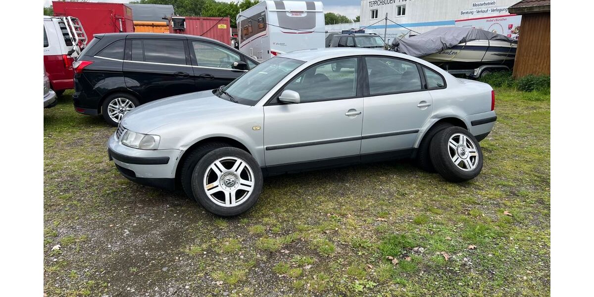 VW Passat 25.000 km 590 &euro; Braak 22145