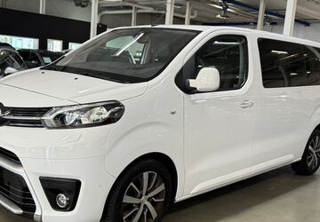 Toyota Proace (Verso) 121.975 km 26.890 &euro; Hamburg 20537