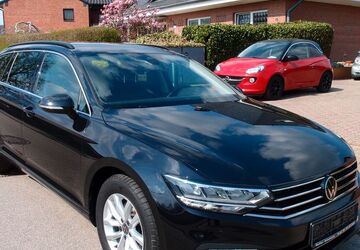 VW Passat Variant 33.786 km 26.990 &euro; Braak 22145