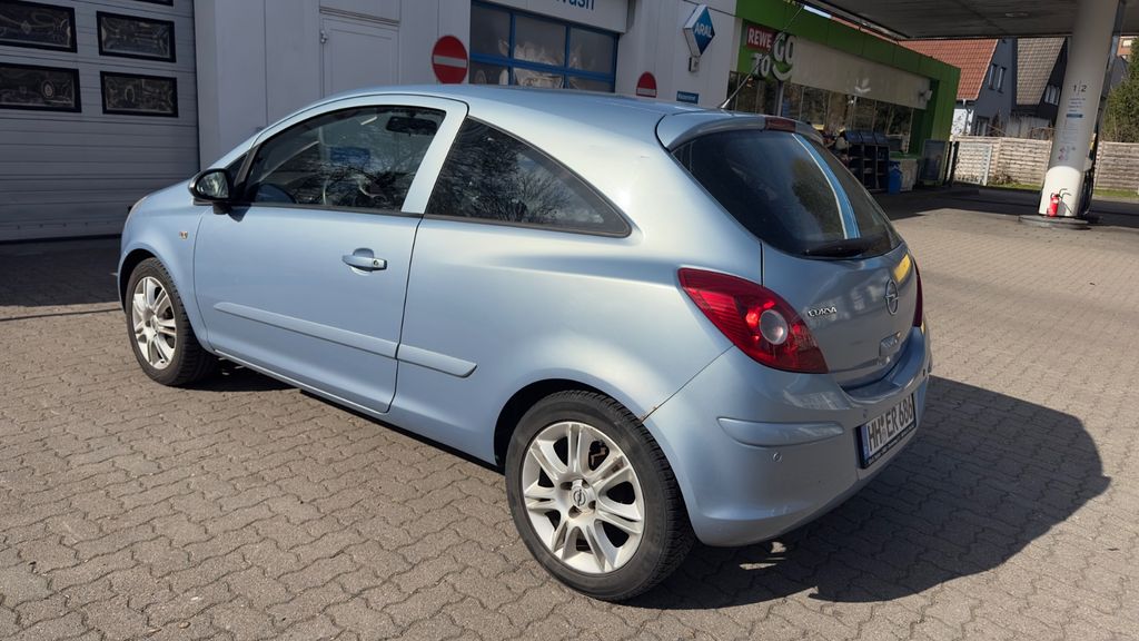 Opel Corsa 187.000 km 2.890 &euro; Hamburg 22143