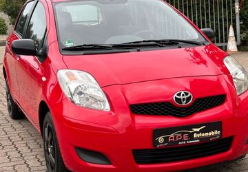 Toyota Yaris 127.000 km 2.999 &euro; Norderstedt 22848