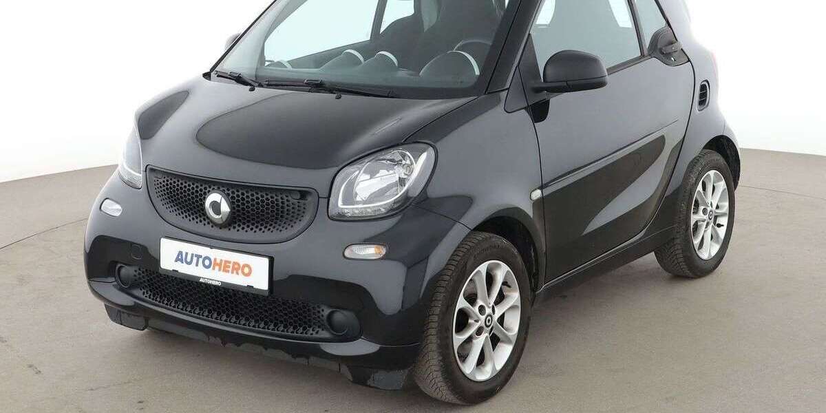 Smart forTwo 32.138 km 9.790 &euro; Hamburg 22529