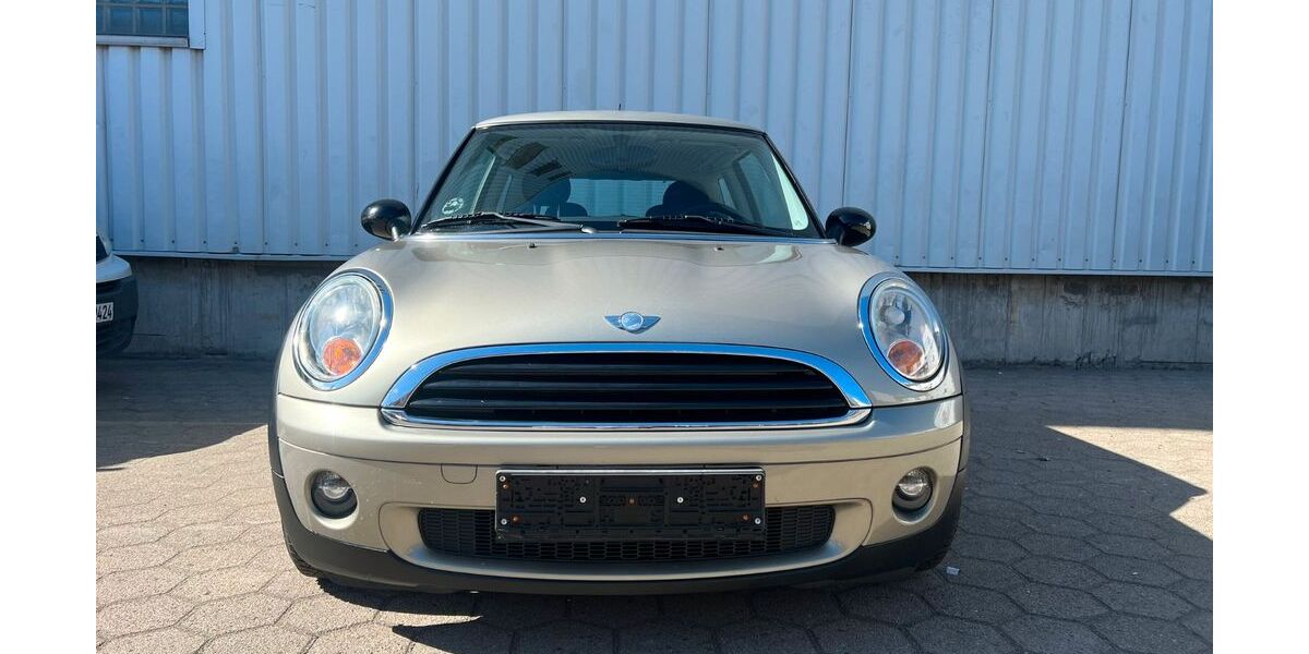 Mini ONE 132.155 km 4.300 &euro; Hamburg 20539